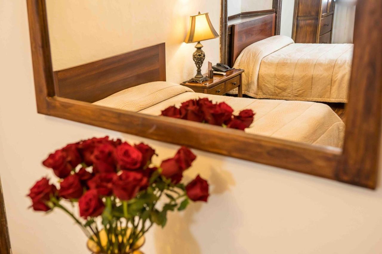 Hotel Inca Real Куэнка Экстерьер фото